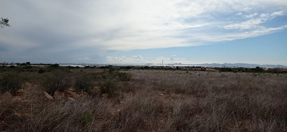 Fínca rústica con vistas al mar Mediterráneo y Mar Menor, y a la montaña