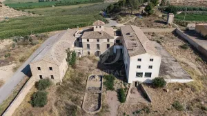 En venta edificio para hotel rural. Lleida.