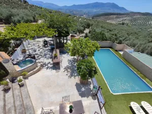 FINCA DE RECREO Y OLIVAR