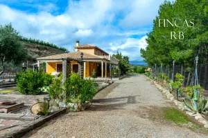 OPORTUNIDAD FINCA CON CASA REGISTRADA