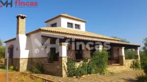 Descubre tu Refugio en la Naturaleza: Finca Rústica con Oportunidades Infinitas