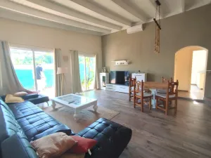 Finca rustica con casa reformada de 110m2. Estepona.