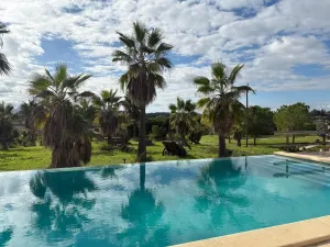 Excepcional Finca Rustica, legal, cedula y CEE, piscina, sauna, jacuzzi, privacidad y armonía total