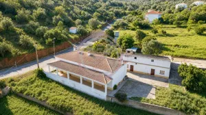 Dos Viviendas Contiguas con Terreno – Querença, Loulé