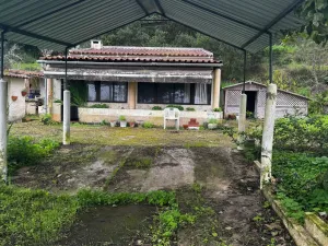 Moradia para Remodelação com Terreno de 2.200