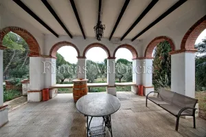 🏡 Masía Histórica con Encanto en la Sierra de Mariola – Un Tesoro del Siglo XIX por Descubrir 🌿✨