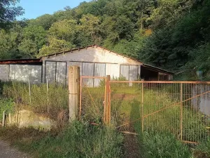 Nave ganadera de 750 m² en Lena (Asturias)