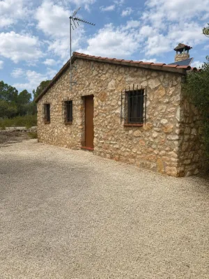 FINCA URBANA- RUSTICA CON EXCELENTE CASETA DE PIEDRA EN LA MONTAÑA PRECIO 155.000
