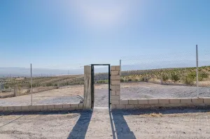 FINCA RÚSTICA VALLADA CON 1000 METROS CERCA ITV LAS GABIAS