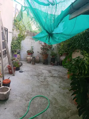 Casa de campo habitable en Mula con 80.000 m2 de parcela