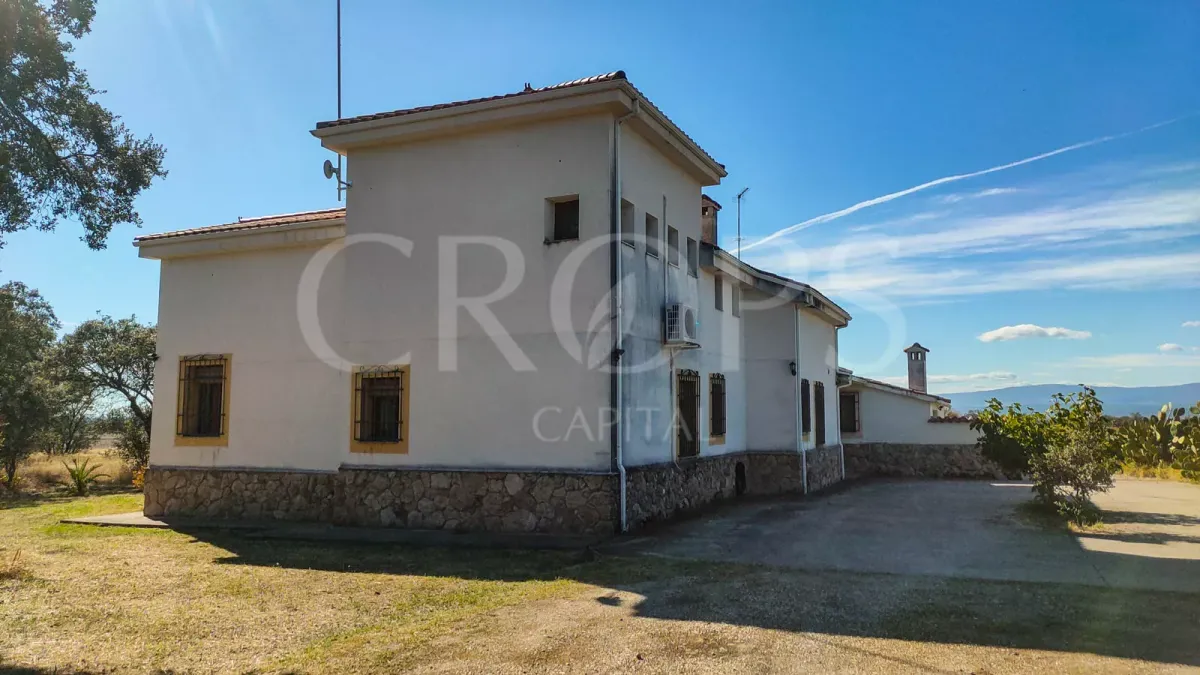 Imagem da quinta Propriedade com casa à venda na Serra de Gredos