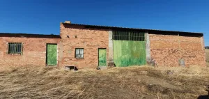 Se vende parcela de 11ha regadío y 6ha secano