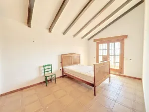 Preciosa finca con vistas al mar, en Estepona.