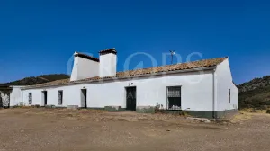 Finca ganadera en Los Baldíos (Badajoz)