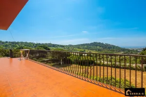 Finca Rústica Exclusiva con Vistas al Mar en Argentona