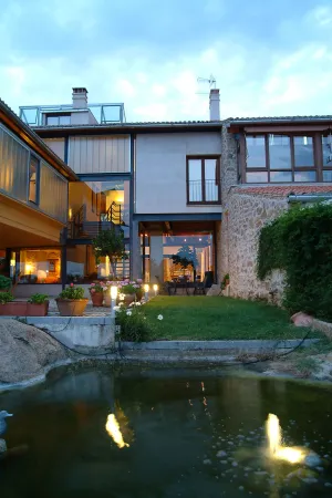 VENTA DE TERRENO CON VIVIENDA EN LA VERA