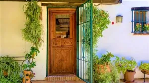 Preciosa casita rustica con vistas al mar.