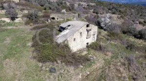 Pueblo abandonado con proyecto urbanístico ap