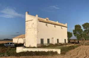 Finca agrícola con casona antigua