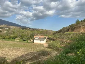 Fantástica finca en el Valle de Lecrìn  con CONSTRUCCIÓN DE 32 METROS CUADRADOS  REGISTRADOS!!!!!