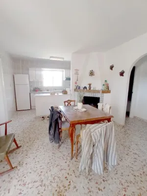 Finca Rústica con muchos metros de casa