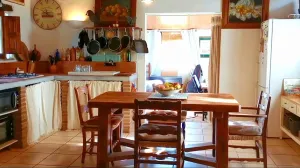 Preciosa casita rustica con vistas al mar.