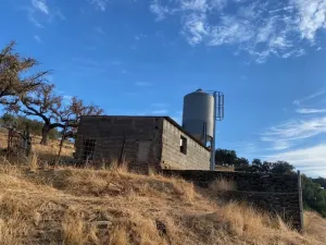 finca ganadera en el término de la nava,