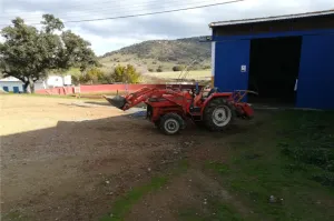 Finca Ecuestre Y Plaza De Toros En Cordoba