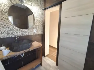 Finca rustica con casa reformada de 110m2. Estepona.