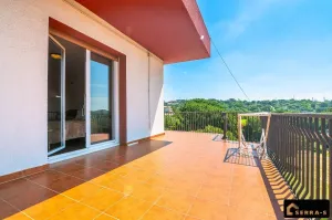 Finca Rústica Exclusiva con Vistas al Mar en Argentona