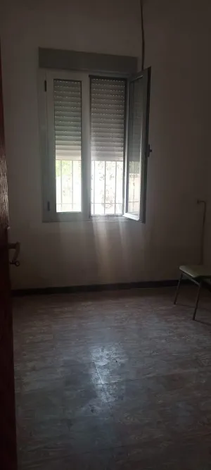 Finca rústica con vivienda y naves sobre parcela de 5.562 m2 en Elche