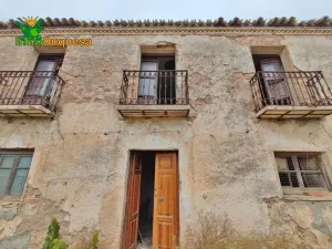 Terreno RÚSTICO con cortijo en Cogollos Vega