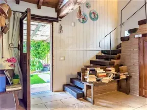 Preciosa casita rustica con vistas al mar.