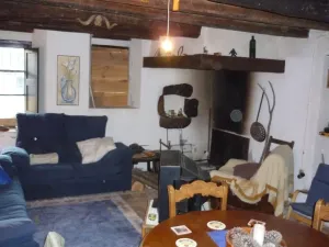 AUTÉNTICA MASÍA CATALANA HISTÓRICA CON MÁS DE 4 HECTÁREAS DE TERRENO CERCA DE SANTA COLOMA DE FARNERS