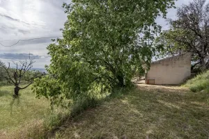 Finca rústica con casa de aperos y espectaculares vistas en Monachil