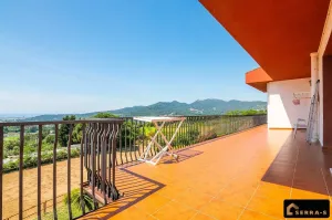 Finca Rústica Exclusiva con Vistas al Mar en Argentona