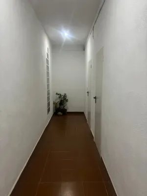 Finca rústica con nave y vivienda