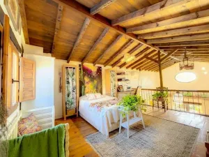 Preciosa casita rustica con vistas al mar.