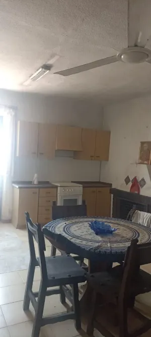 Finca rústica con vivienda y naves sobre parcela de 5.562 m2 en Elche
