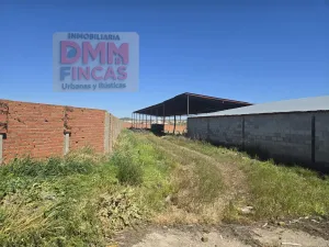 Finca con nave de gran capacidad