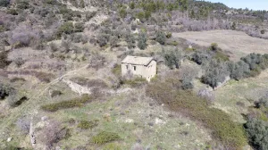 Pueblo abandonado con proyecto urbanístico ap