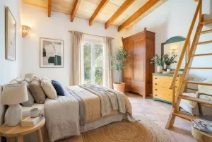 Finca en Venta con Licencia Vacacional en Cala Murada, Manacor