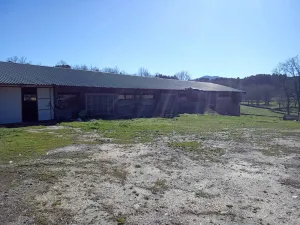 Finca Ganadera Vivienda en Venta – Navasfrías