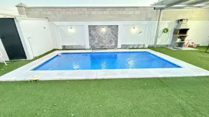 ESPECTACULAR VIVIENDA RUSTICA CON PISCINA Y PLACAS SOLARES EN DOS HERMANAS (ZONA CANTA EL GALLO)