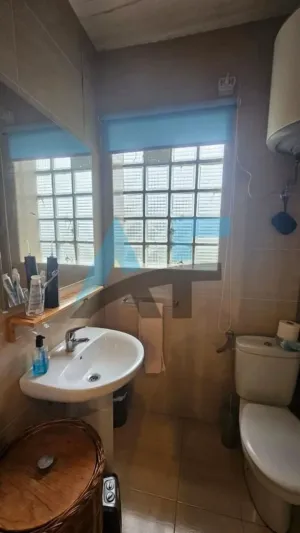 OPORTUNIDAD EN TOÉN: Casa de piedra con gran potencial