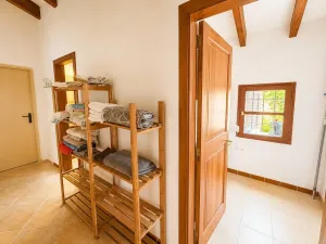 Finca rústica en Manacor con apartamento independiente, piscina, licencia ETV y absoluta tranquilidad