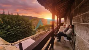 OPORTUNIDAD EN TOÉN: Casa de piedra con gran potencial