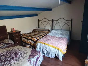 Cortijo con Amplio Terreno en Laroya Macael