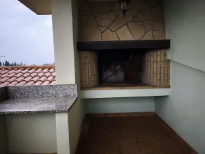 Finca rústica de 22ha con 3 viviendas, nave y zona agrícola en Camarles