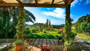 Preciosa casita rustica con vistas al mar.